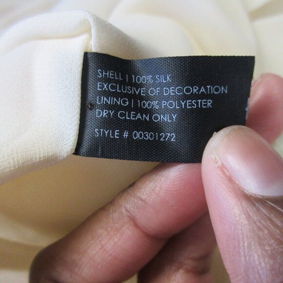 Club Monaco Mini Skirt Women 8 Cream 100% Silk Beaded Pockets Pleated Preppy 224 - Picture 3 of 8